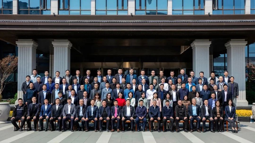 f09b1d438d3be0d65b8351e594c5d340